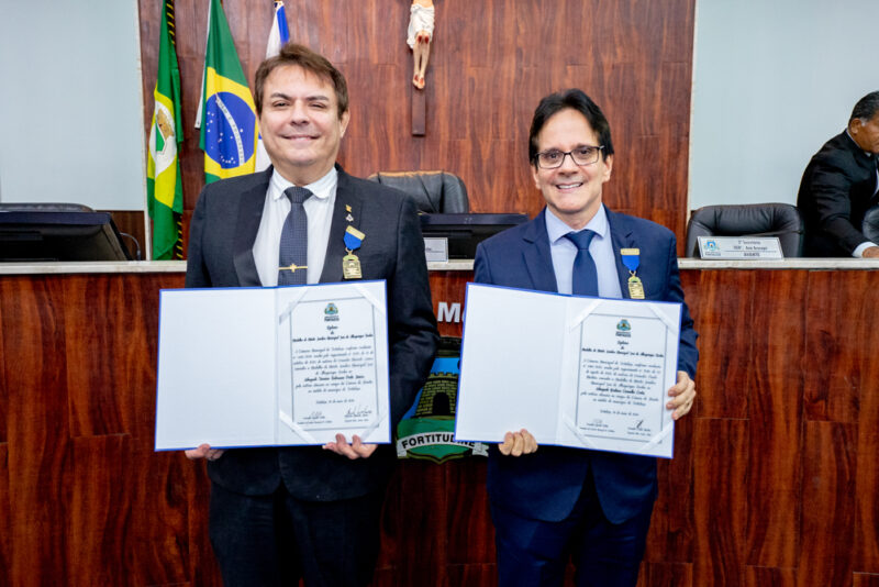 RECEPÇÃO - Medalha do Mérito Jurídico Municipal é concedida aos advogados Tarcísio Porto e Walmar Costa