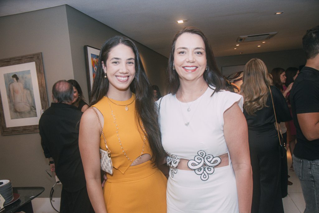 Victoria E Daniela Medeiros