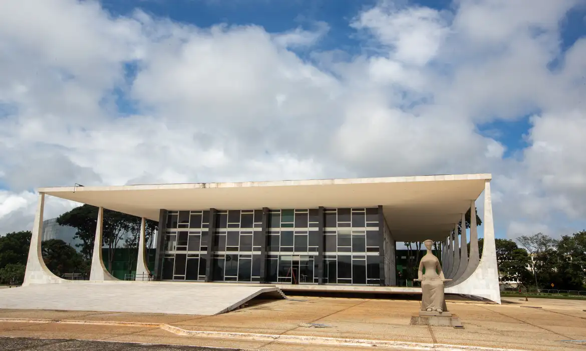 STF retoma julgamento sobre validade do trabalho intermitente