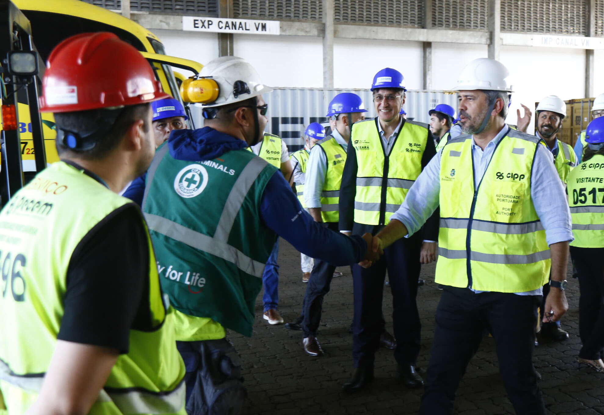 Ceará recebe equipamentos para modernizar 11 hospitais, na Capital e no Interior