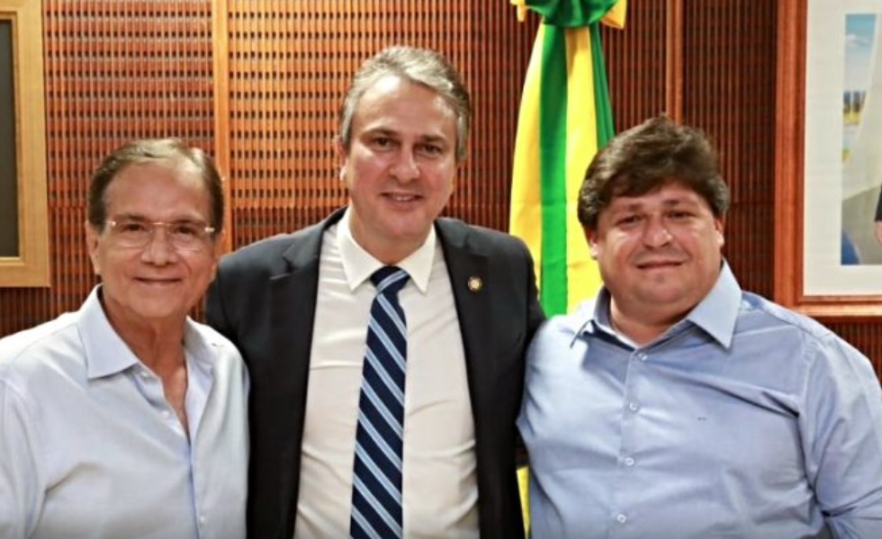 Ministro Camilo Santana recebe Beto Studart em seu gabinete em Brasília
