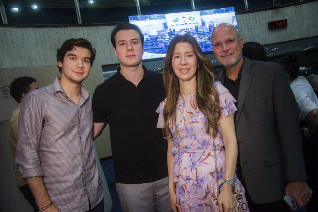 Alvaro, Eugenio, Lara Fujita E Luis Eugenio