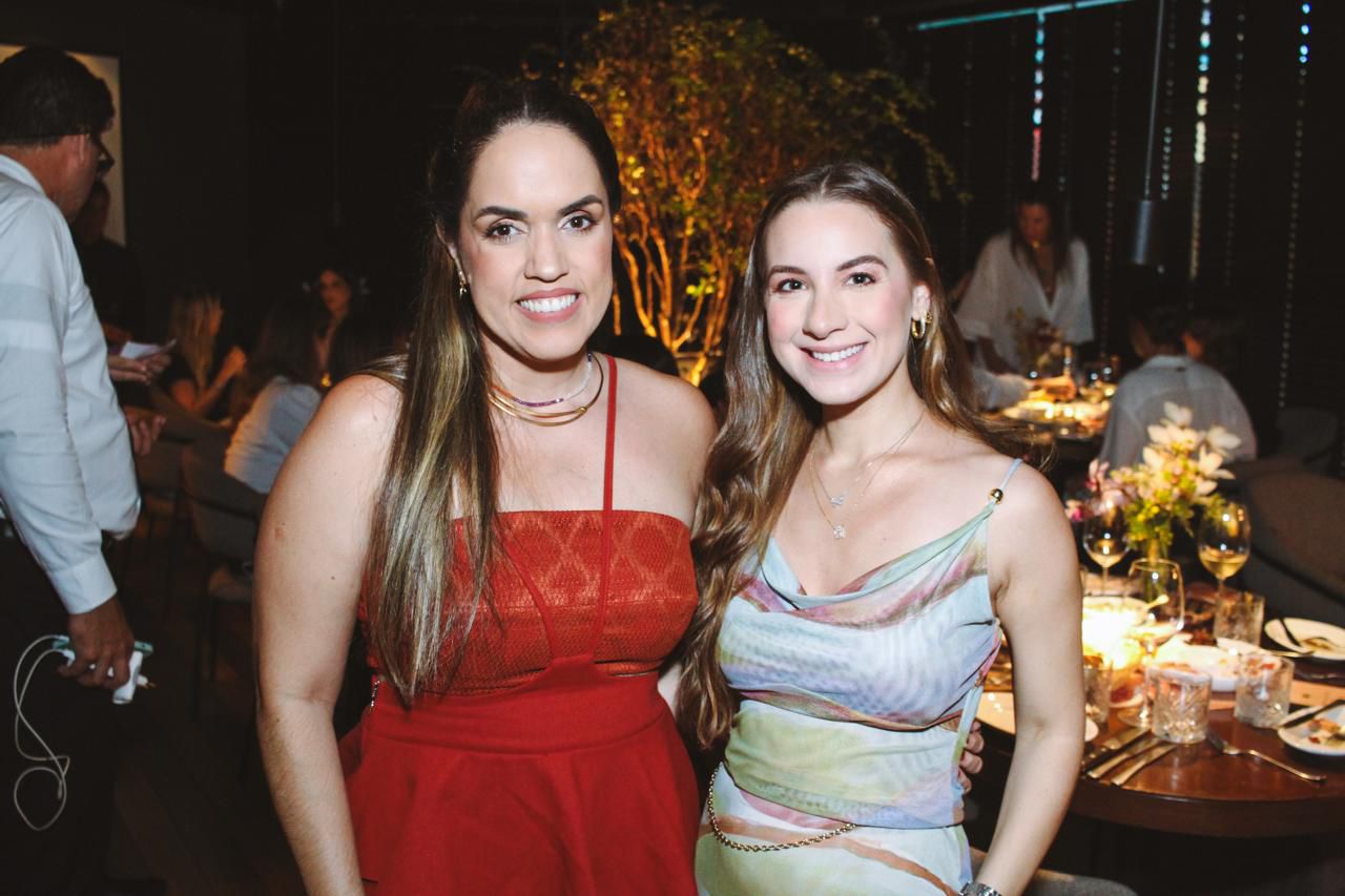 As Influencers Rapha Torres E Karoline Calheiros