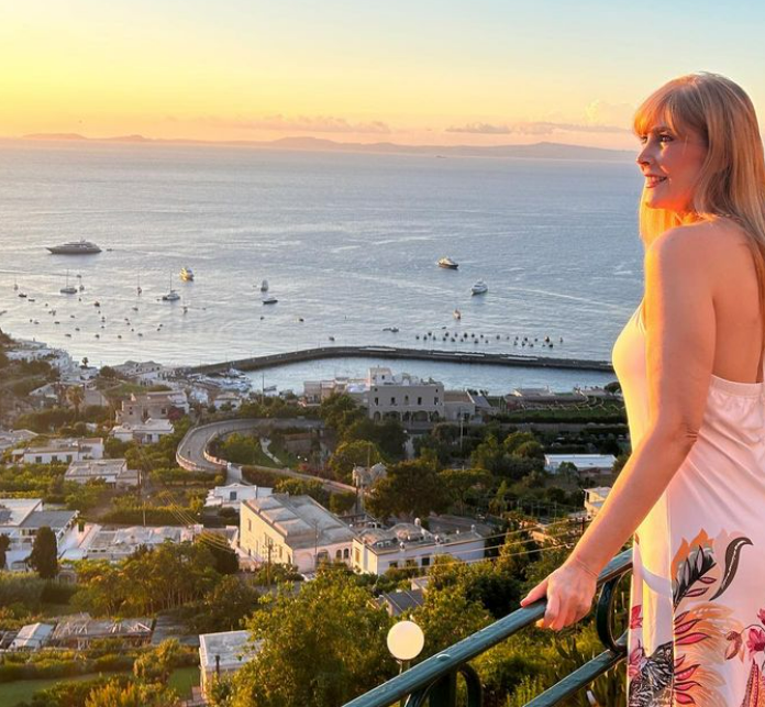 Descubra Capri, um dos destinos escolhidos para as férias da estilista Angela Bonorandi
