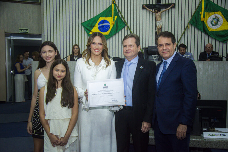 SESSÃO SOLENE - VSM Comunicação é homenageada na Alece por seus 35 anos de atuação