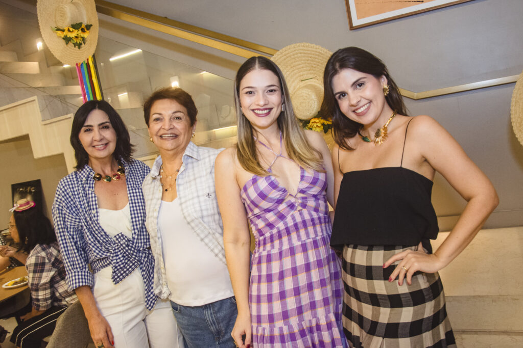 Eliane Gomes, Amelia Murad, Mariana Murad E Eloisa Gomes