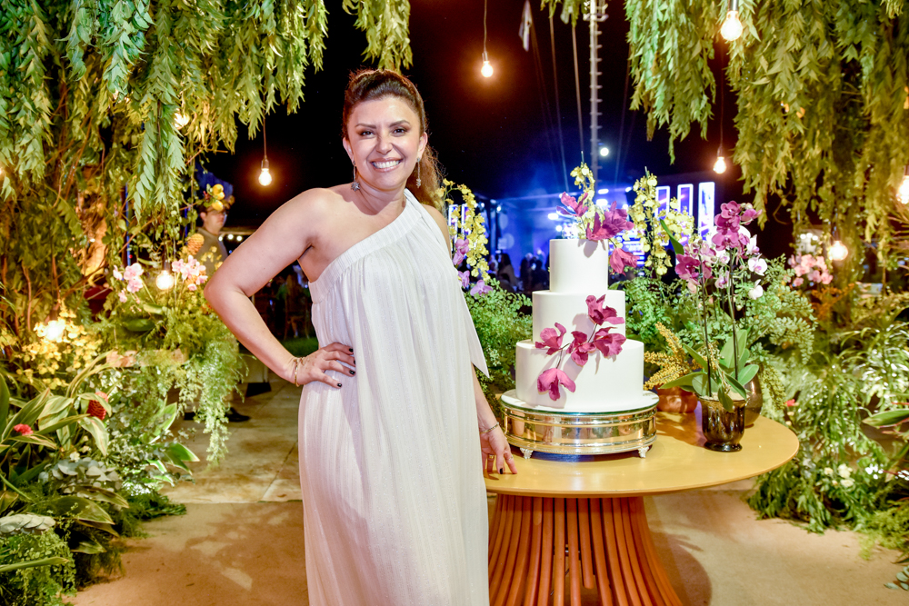 Isabel Von Haydin celebra nova idade com festa surpresa no Iate Clube de Fortaleza