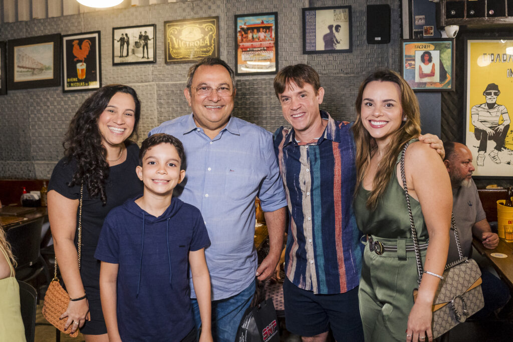 Janine Maia, Caue Maia, Moacir Maia, Rafael Amaral E Barbara Caracas