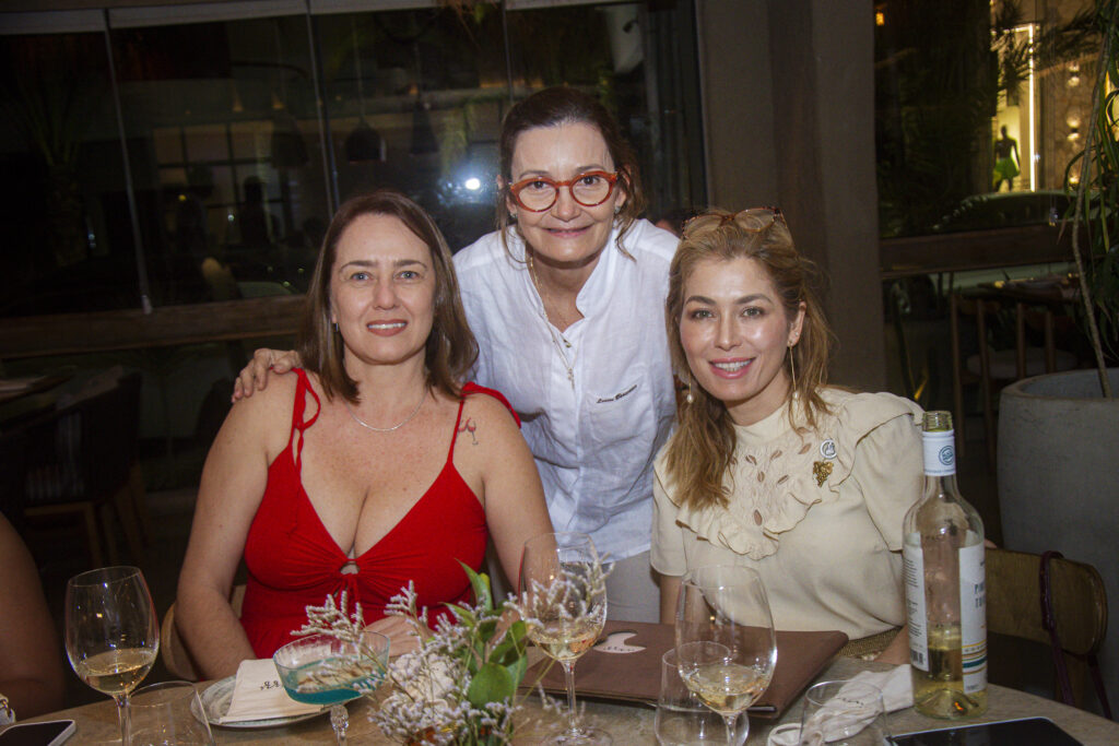 Karina Marques, Louise Benevides E Marina Giuberti