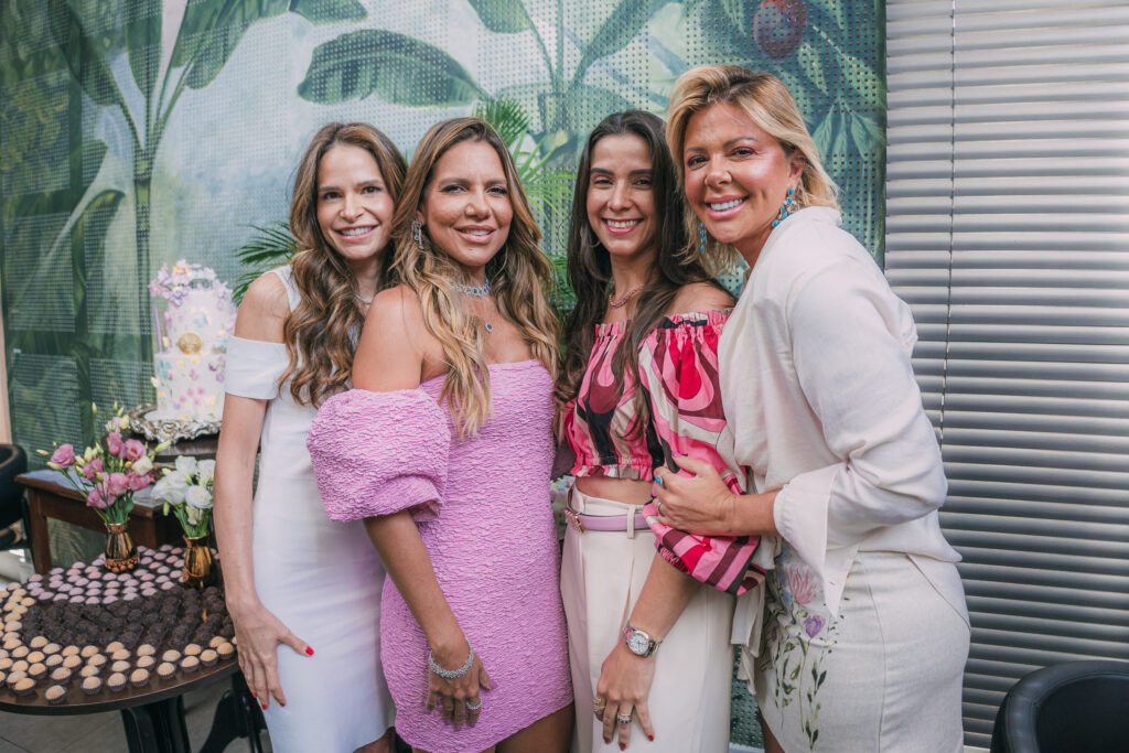 Lara De Paula, Ana Carolina Fontenele, Vivian Simoes E Patricia Dias