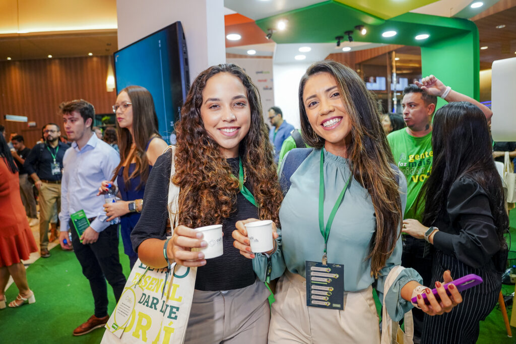 Leticia Santos E Joyce Ferreira