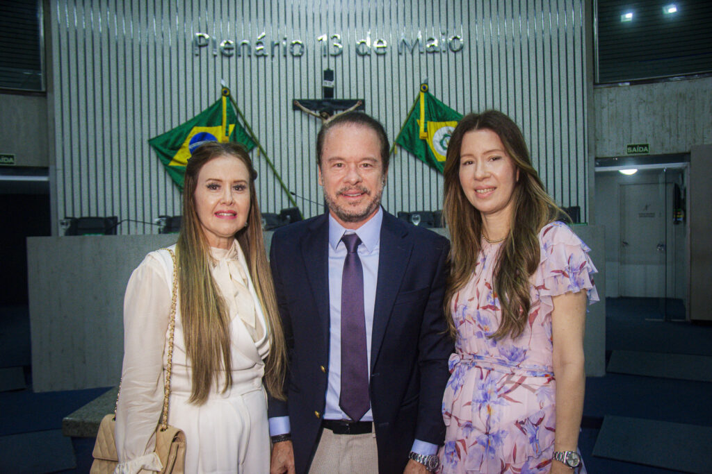 Liana, Lisandro E Lara Fujita