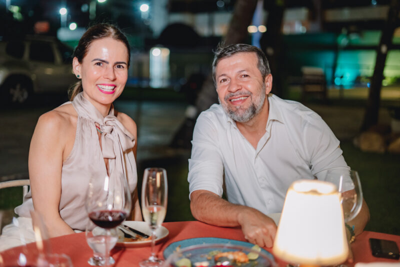 BRINDE AO AMOR - Clima de Romance domina o Iate Clube de Fortaleza no Dia dos Namorados