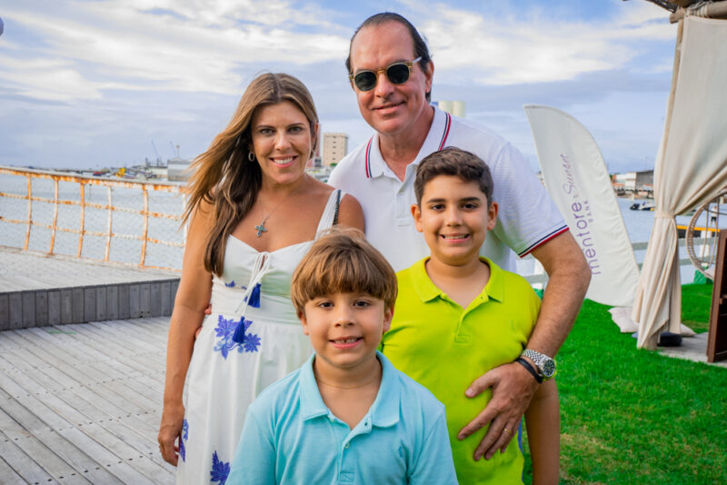 Marina, Leonardo, Leozinho Lucas E Albuquerque (2)