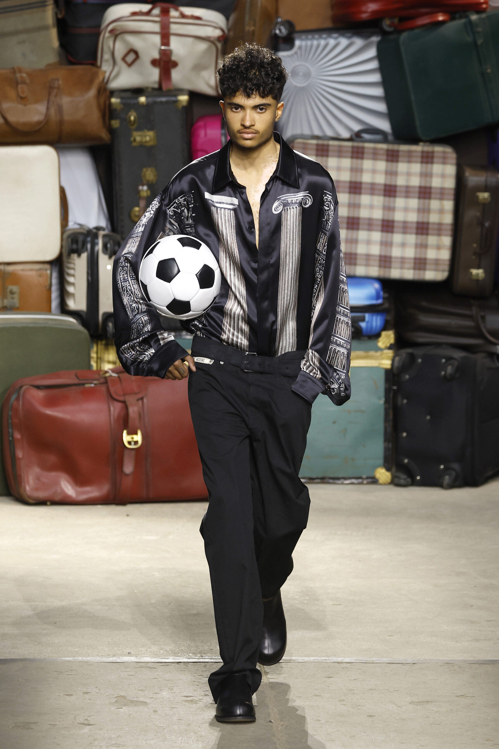 Moschino Runway Milan Fashion Week Menswear Spring/summer 2025