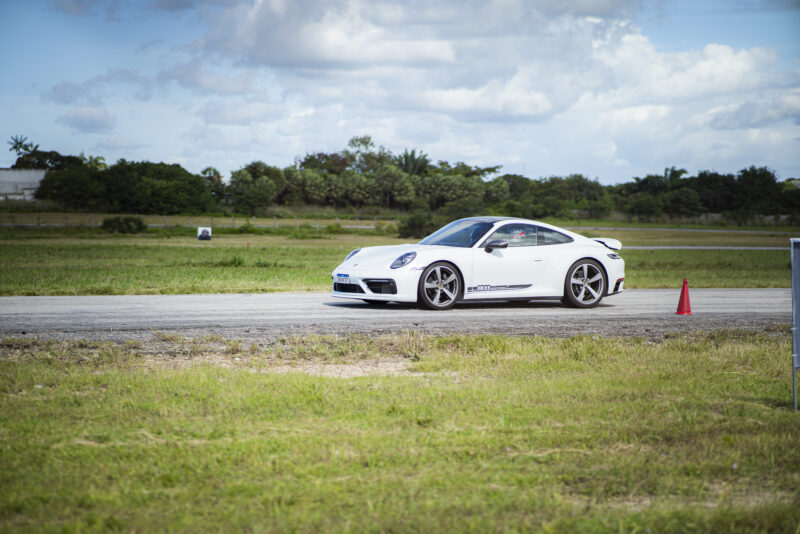 AUTOMOBILISMO EM ALTA VELOCIDADE - Porsche Center Fortaleza reúne fãs de velocidade no autódromo Virgílio Távora