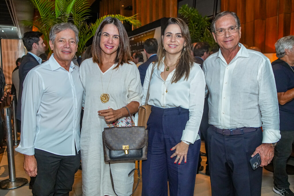 Otacilio E Ana Virginia Valente, Camila Benevides E Beto Studart (1)