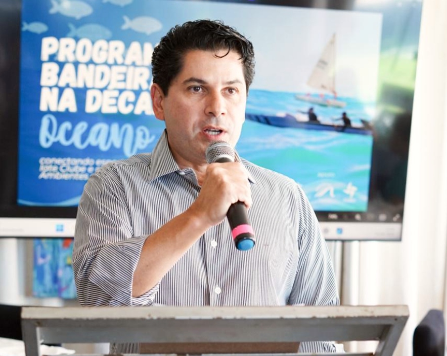 Pompeu Vasconcelos apresenta Programa Bandeira Azul da Marina do Iate Clube