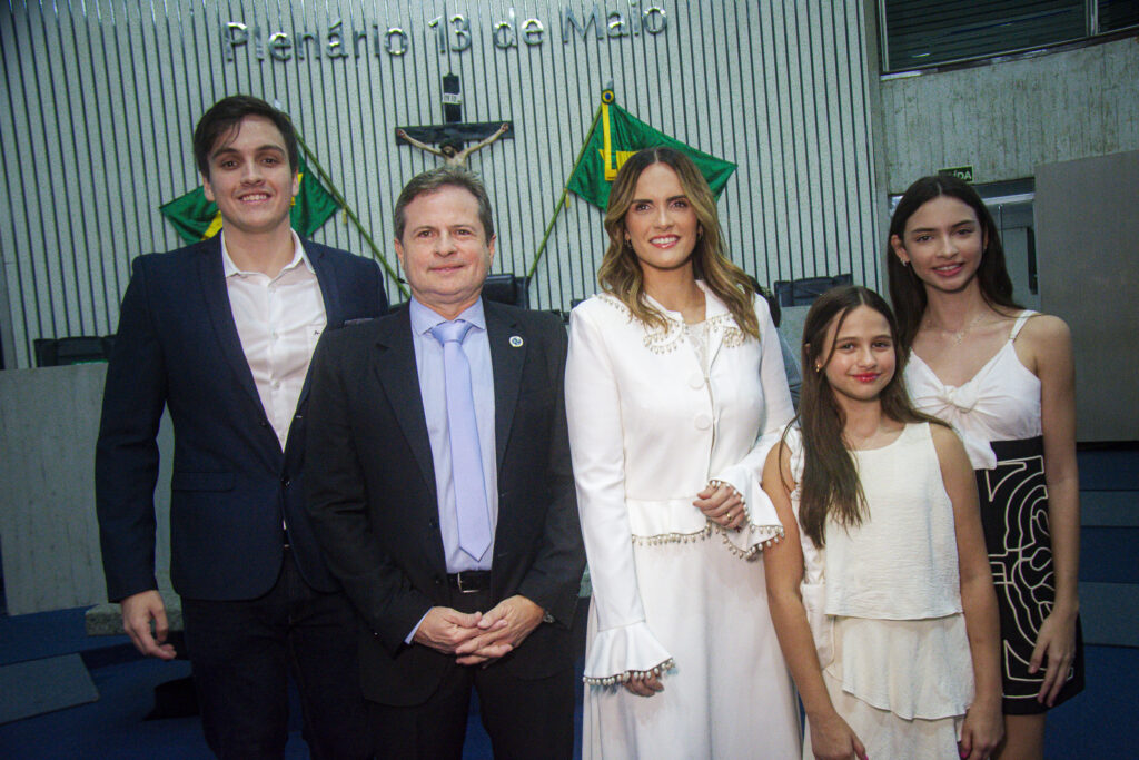 Raphael Bezerra, Marcos Andre Borges, Carla Matos, Nina Borges E Clara Borges