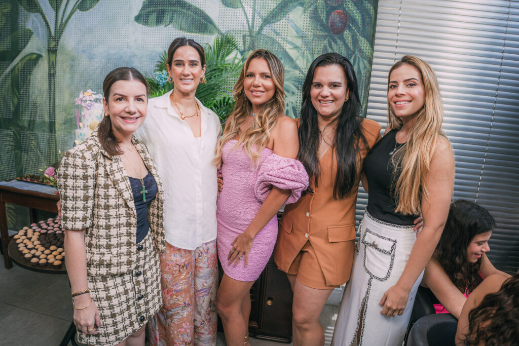 Renata Fontenele, Marina Ary, Ana Carolina Fontenele, Roberta Feitosa E Izabel Brasil