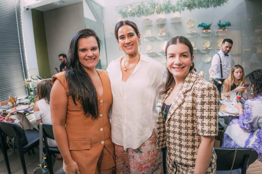 Roberta Feitosa, Marina Ary E Renata Fontenele