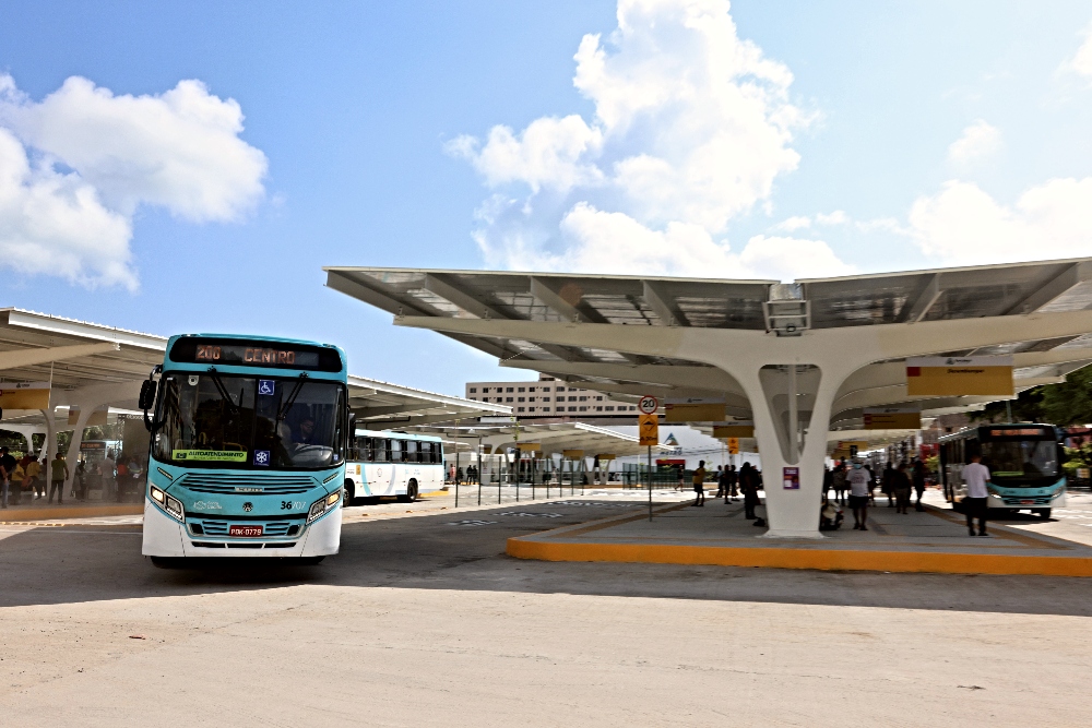 Sarto inaugura Terminal José de Alencar e deve impulsionar a economia do Centro