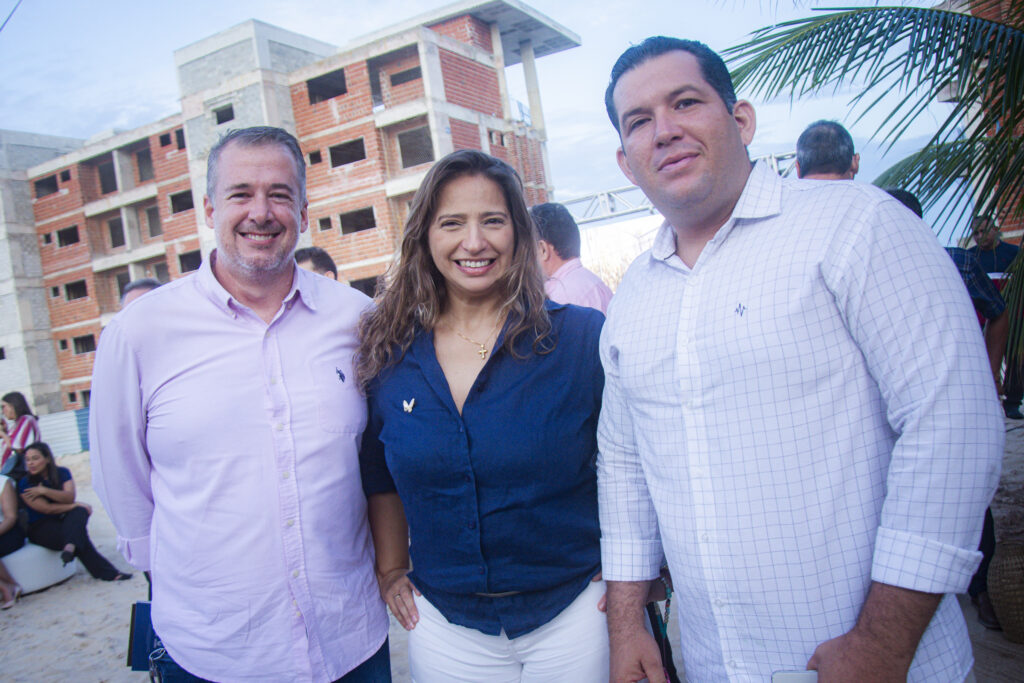 Verne Haeins, Maura Maia E Machado Brokes