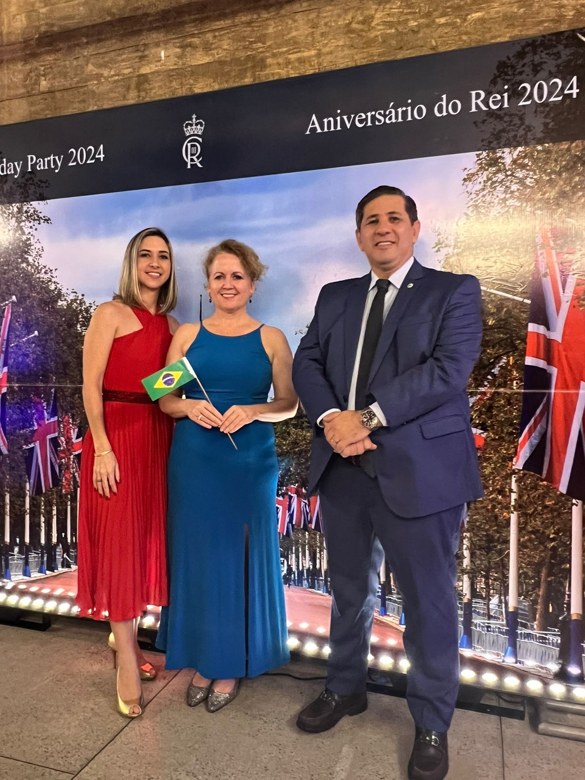 Vice-Embaixadora Melanie Hopkins e diretora do Consulado Britânico em Recife, Larissa Bruscky, lideram evento em comemoração ao aniversário do Rei Carlos III