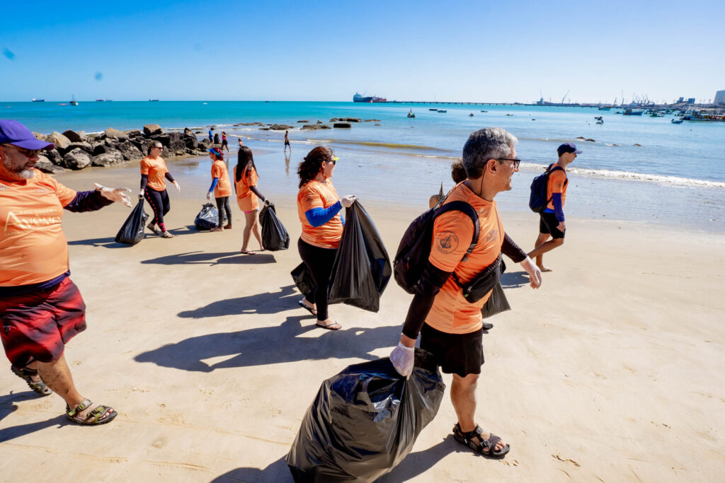 Ação De Limpeza De Praia (13)