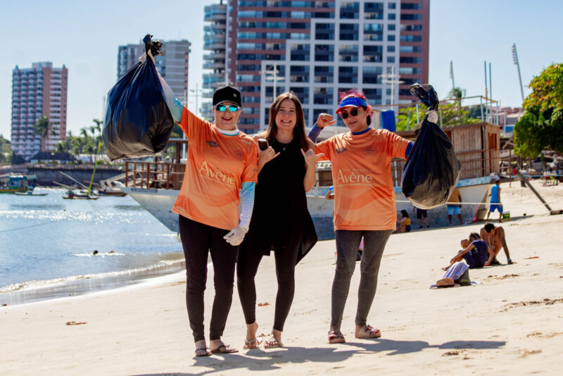 RESPONSABILIDADE AMBIENTAL - Copa Vela de Praia, Avenè e Iate Clube promovem limpeza e conscientização na Beira-Mar