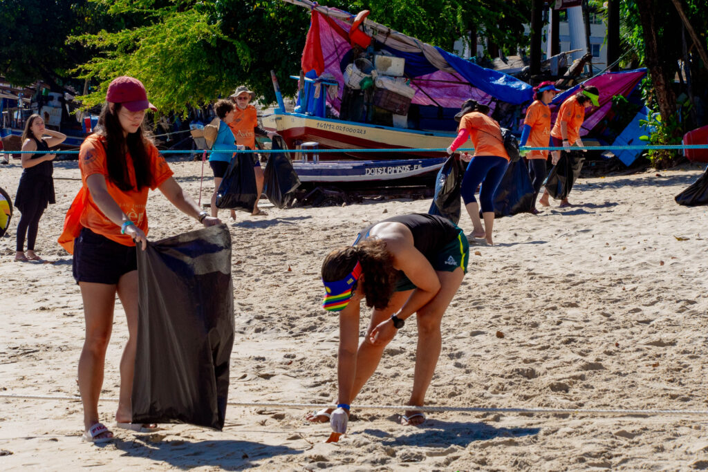 Ação De Limpeza De Praia (41)