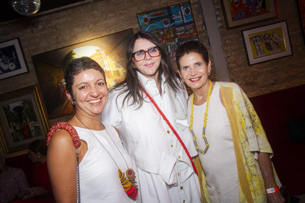 Ana Javes, Aline Gois E Carmen Oliveira