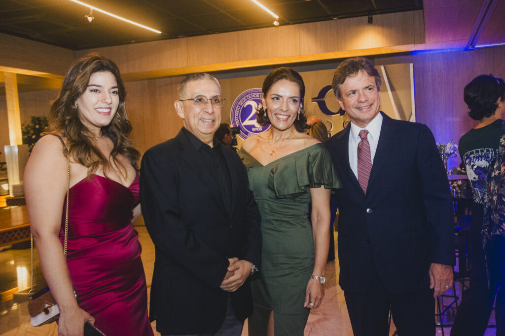 Clara Brasil, Javier Yugar, Janusa Brasil E Andre Juca