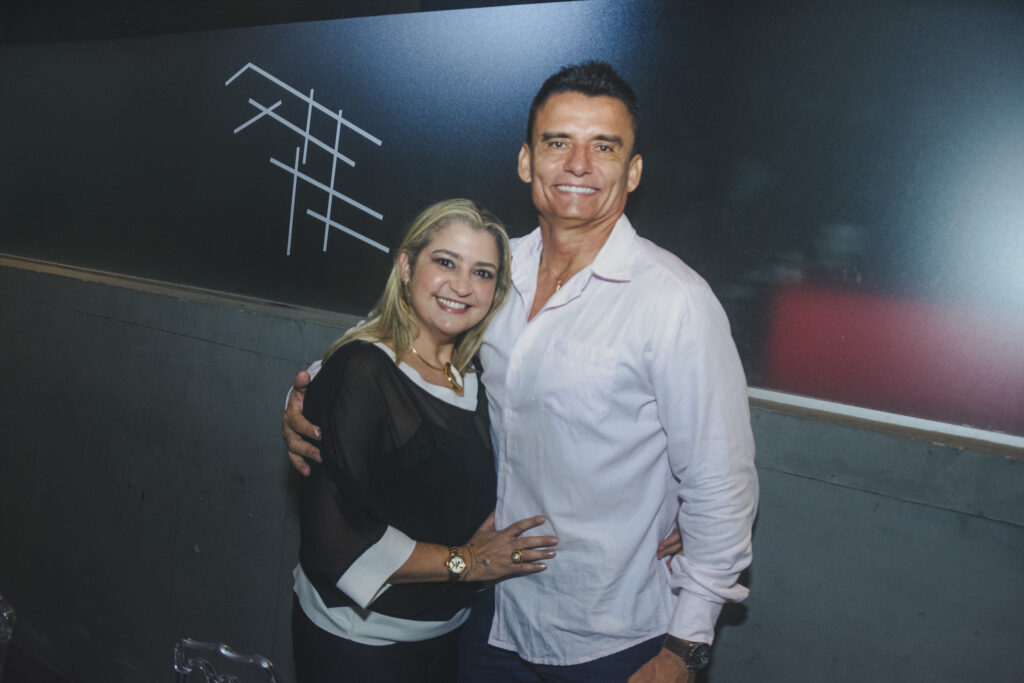 Erika Macedo E Nilton Macedo