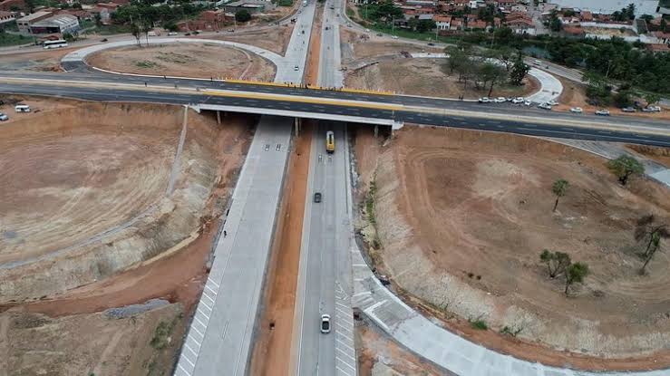 Elmano informa que obras do Anel Viário de Fortaleza serão retomadas em agosto