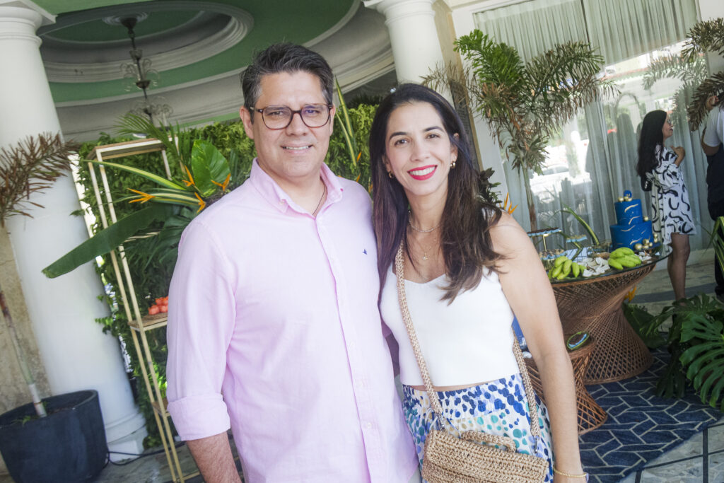 Leonardo E Bia Carvalho