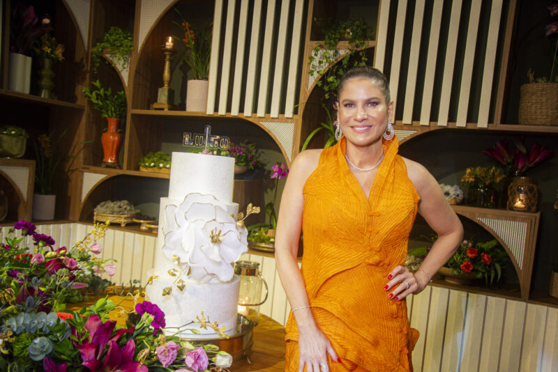 GOLDEN CELEBRATION - Luciana Borges comemora 50 anos em noite glamourosa no La Casa Lounge