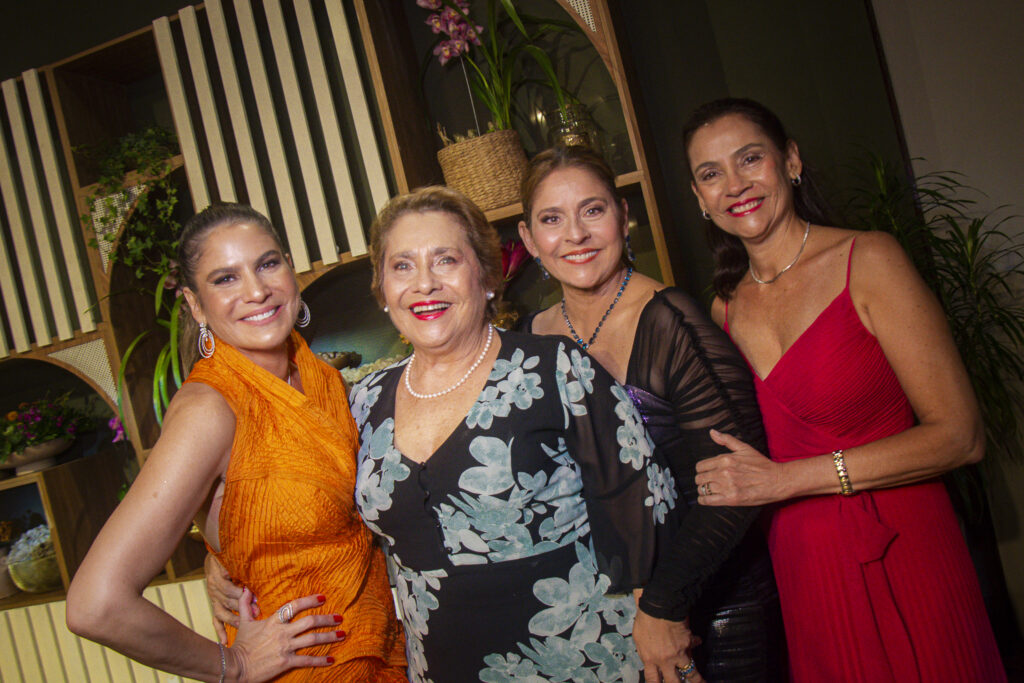 Luciana Borges, Maria Mirian Fialho, Silvana Fialho E Mirian Fialho