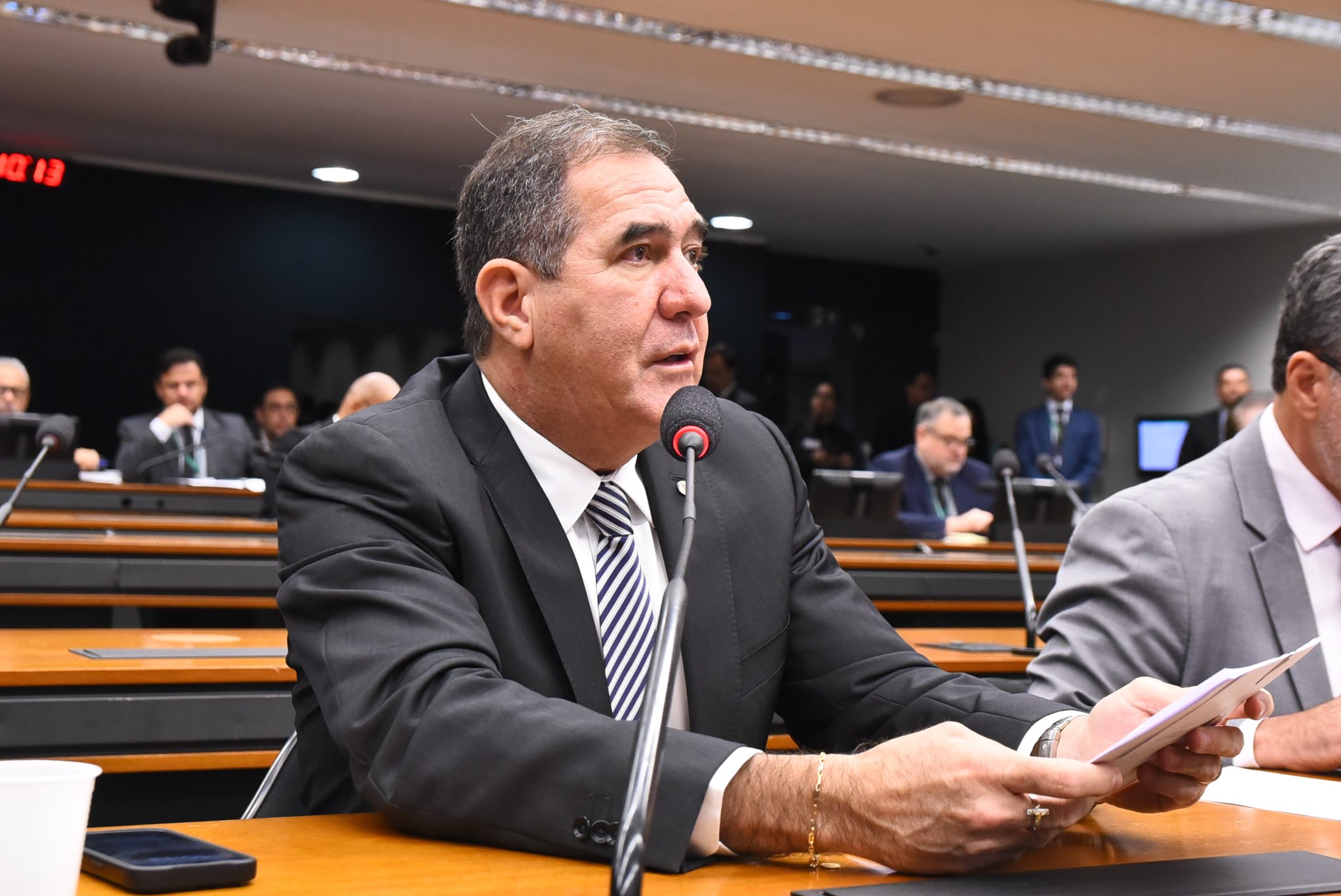 Deputado Luiz Gastão destina R$ 13 milhões para infraestrutura e apoio comunitário