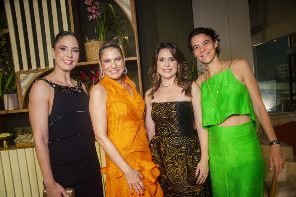 Marilia Fiuza, Luciana Borges, Camila Benevides E Karla Marques