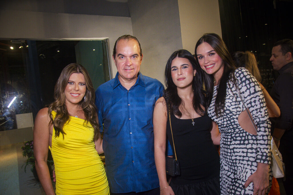 Marina, Leo, Lara E Mariana Albuquerque