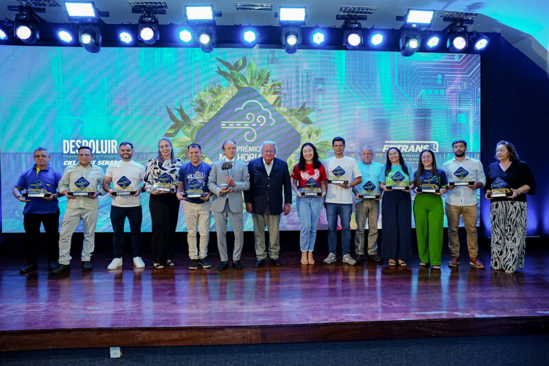 RECONHECIMENTO AMBIENTAL - Fetrans homenageia líderes em sustentabilidade no 21º Prêmio Melhoria da Qualidade do Ar