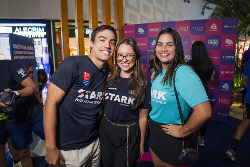 Tiago Ribeiro, Larissa Linard E Latifa Mariana