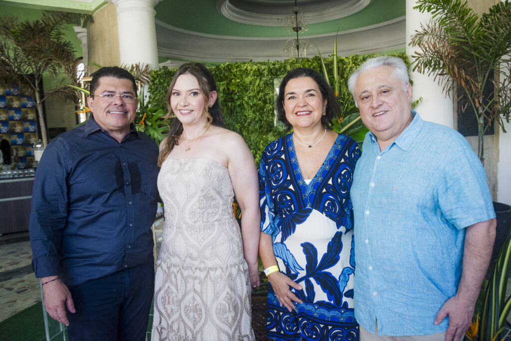 Valdetario Monteiro, Karine Monteiro, Ivana Monteiro E Odorico Monteiro