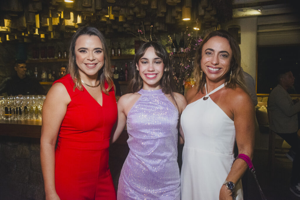 Vitoria Costa, Melina Portela E Mabel Portela