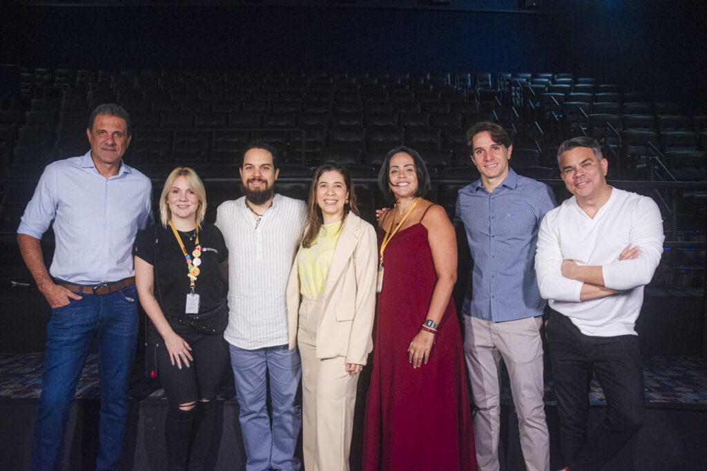 Wellington Oliveira, Carolina Moraes, Murilo Gun, Elirdes Costa, Adna Cavalcante E Benjamin Oliveira E Wladson Sidney