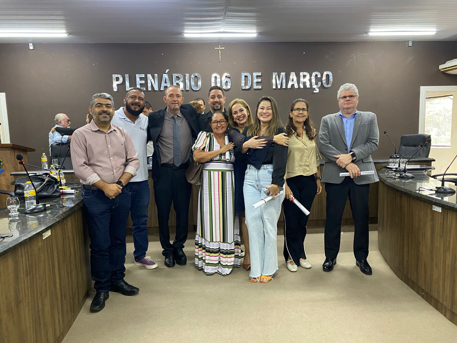 Câmara Municipal de Horizonte homenageia defensores da recuperação de dependentes químicos