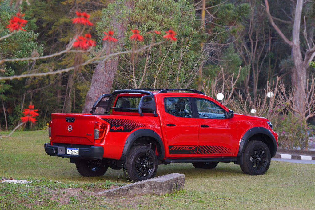 Nissan Frontier Attack 2025