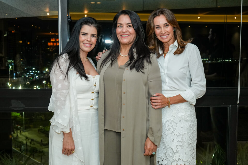 Aline Ferreira, Rose Matos E Geyze Diniz (2)