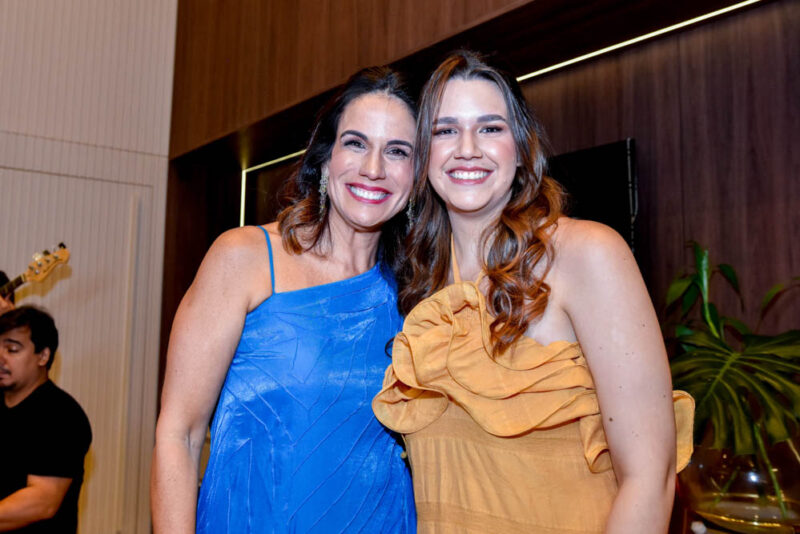 NOITE DE COMEMORAÇÃO - Ana Virgínia Martins celebra aniversário com amigas em recepção acolhedora e intimista